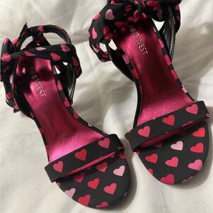 Nine West “Valentine❤️ “Ankle Wrap Heeled Sandals W/Size 7